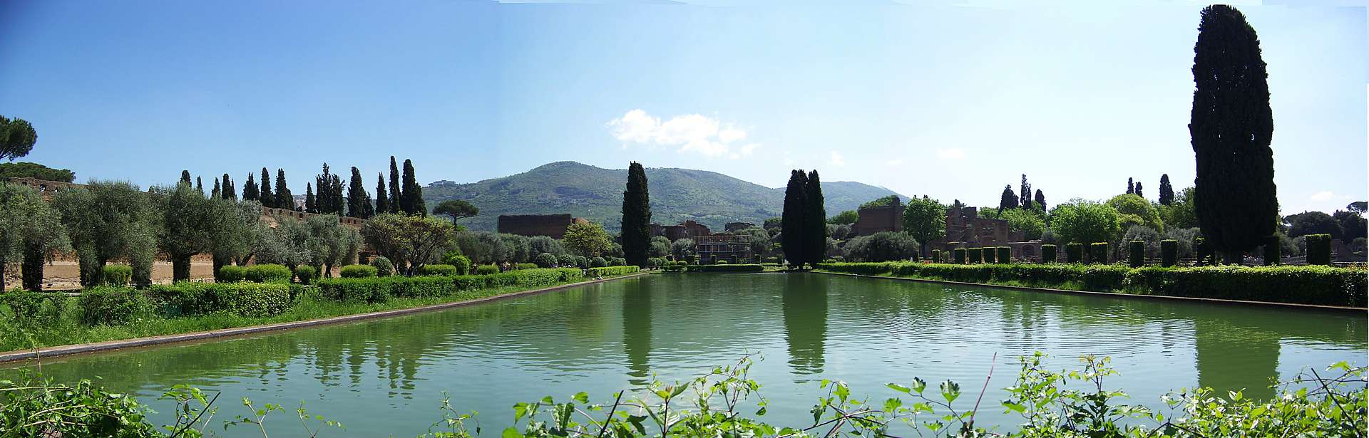 Villa-adriana-canopo
